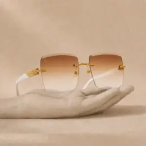 WHITE CHAMPAGNE